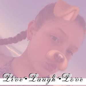 Meet your Posher, Lainey